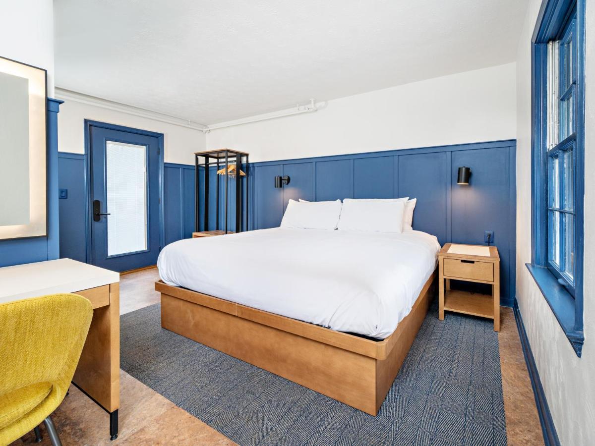 Bardstown Motor Lodge Екстериор снимка